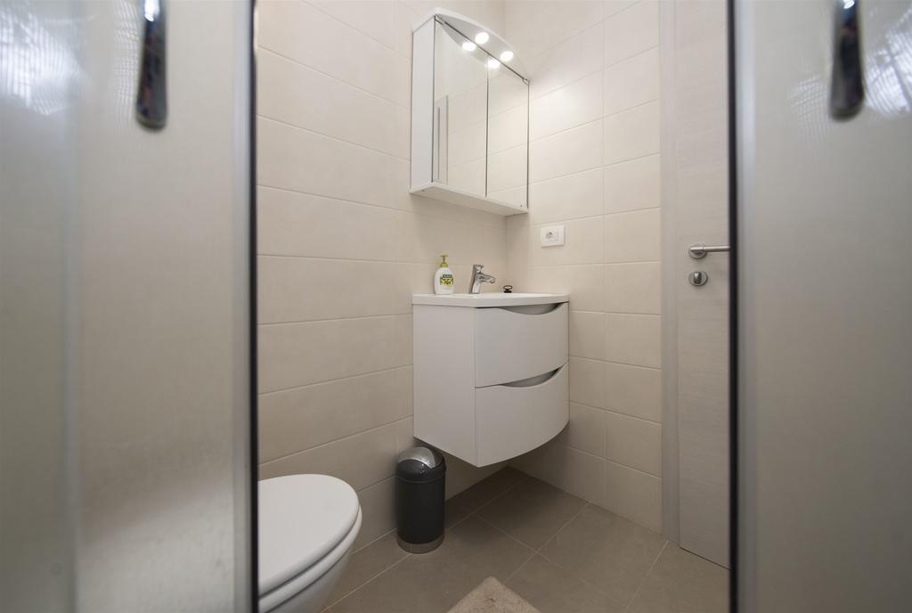 Apartment Jure Слатине Екстер'єр фото